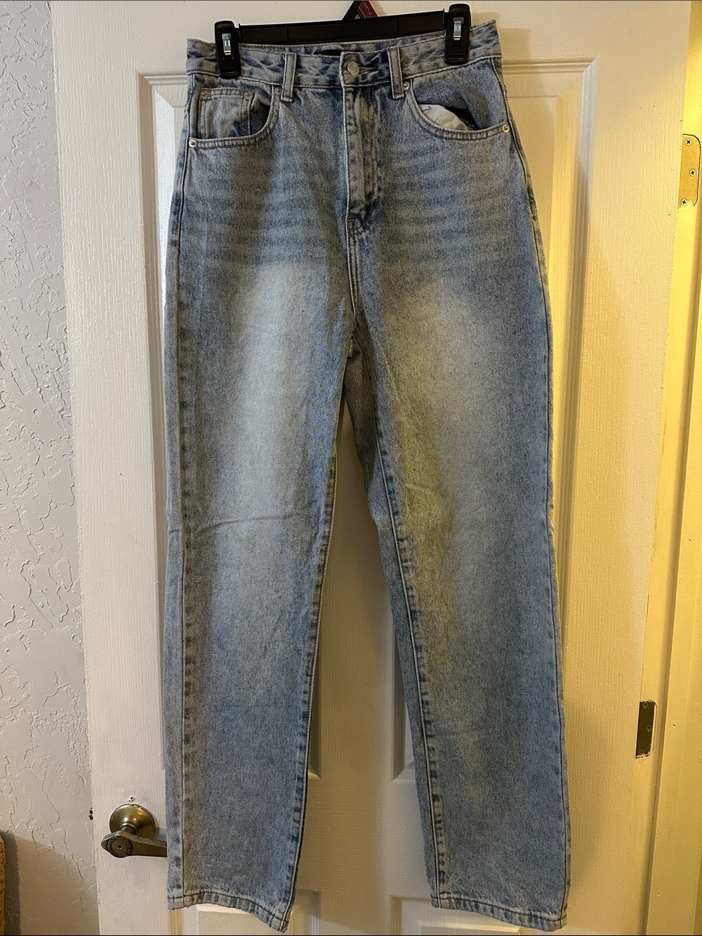 White Fox Boutique Light Blue Straight Leg Women's Jeans